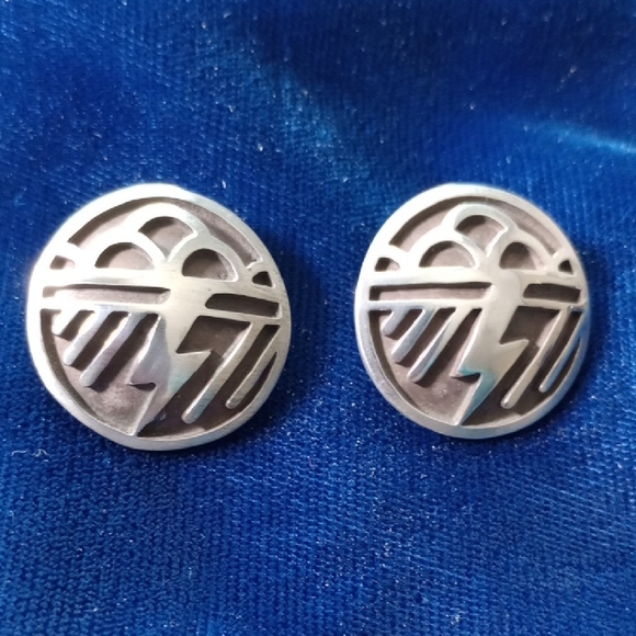 Handmade Jewelry - ThunderBolt Overlay Sterling Silver Round Stud Earrings
